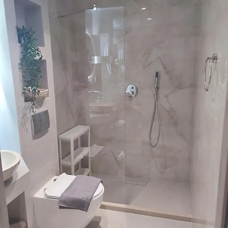 Alexander Luxury Apartment